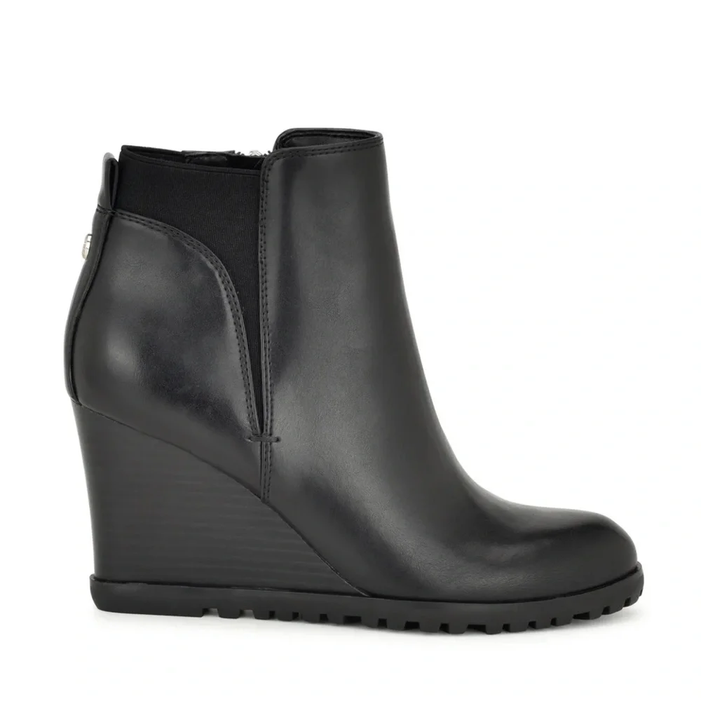 Nine West euc size